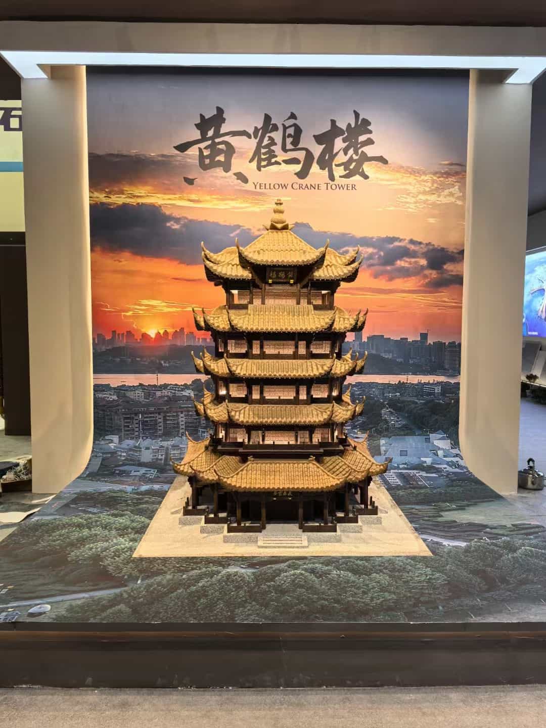 铜陵仿古石文创作品-黄鹤楼