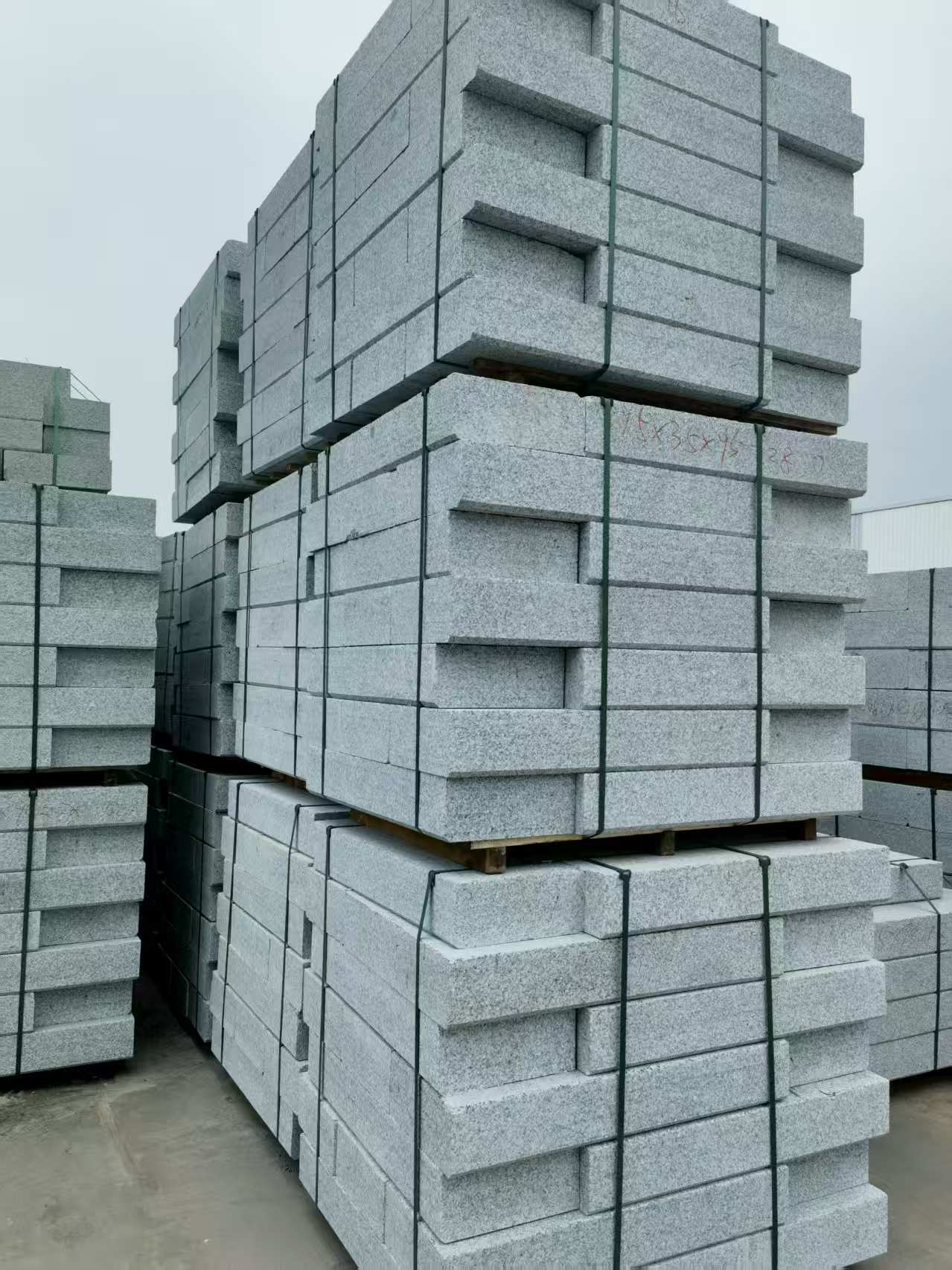 铜陵 路沿石，板板正正的路沿石