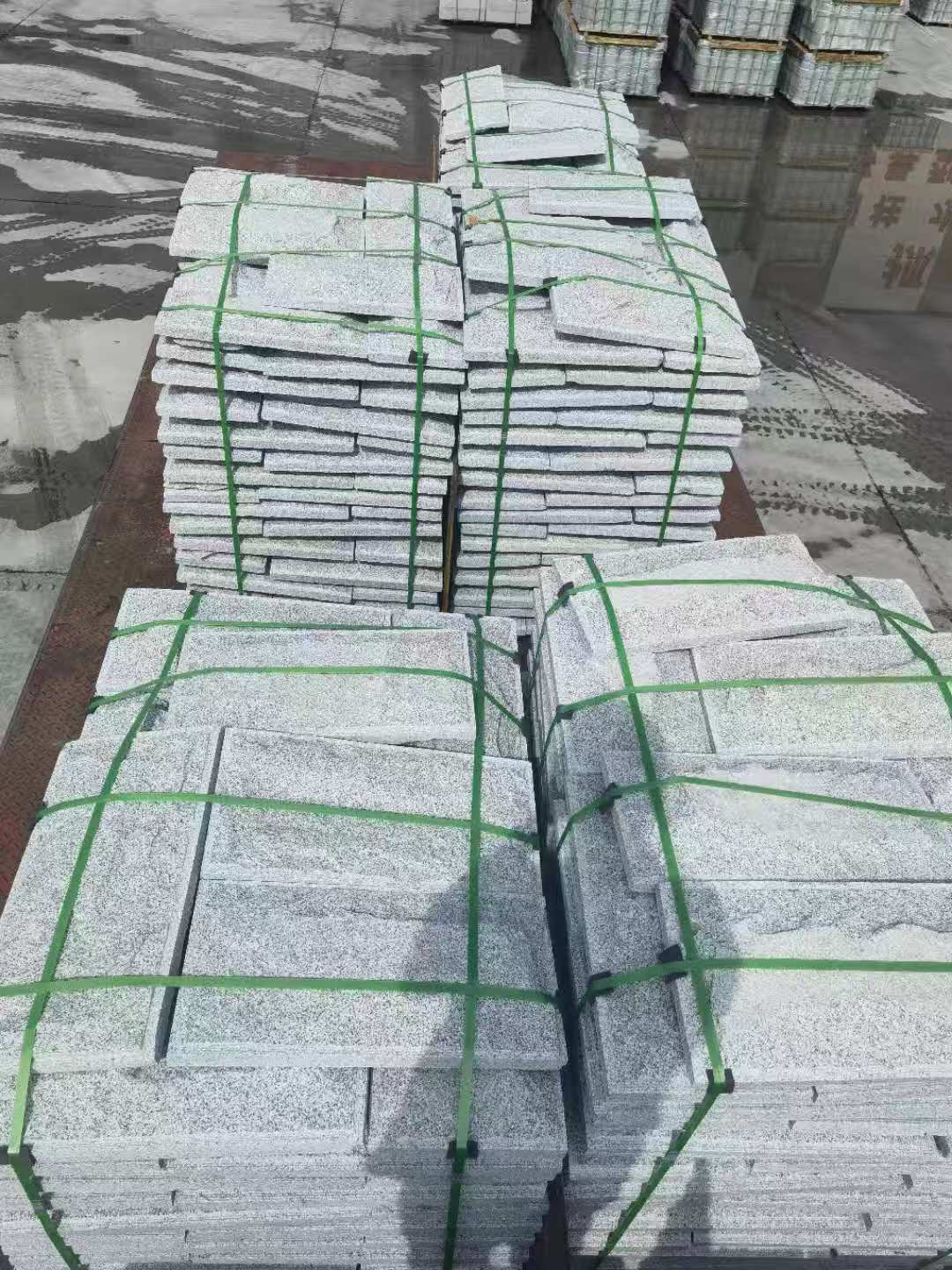 铜陵 芝麻白蘑菇石装车出货