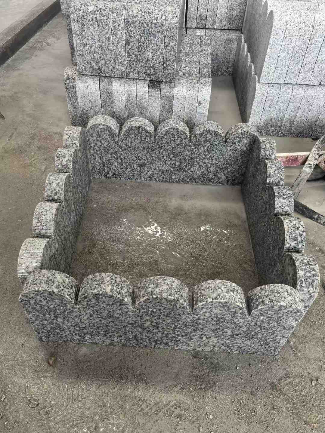 铜陵 花边石、花坛围栏石、花池界石、菜园栅栏石、镶边石、波浪状界石介绍