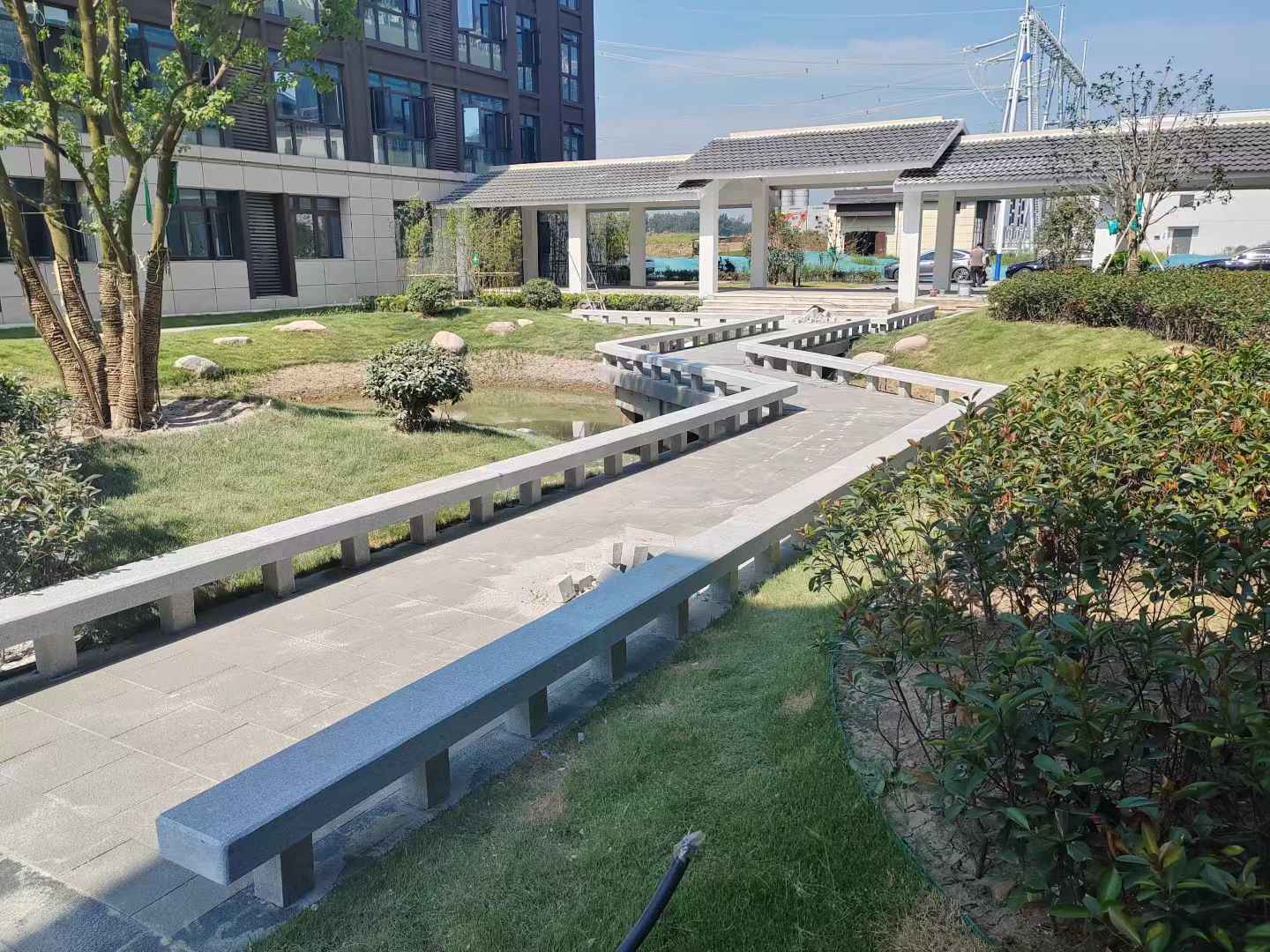 铜陵 芝麻灰小区坐凳&栏杆安装效果