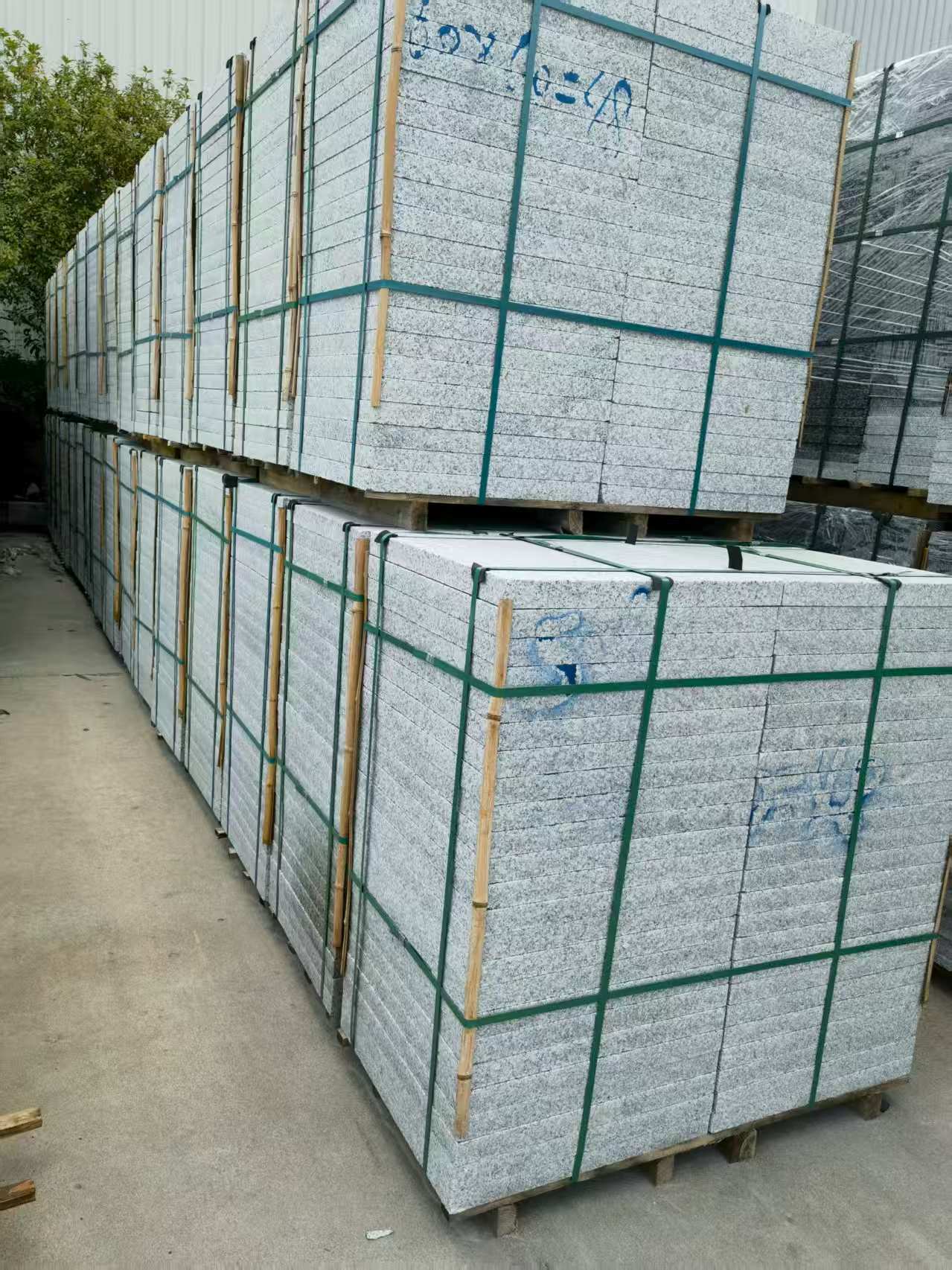 铜陵 大花芙蓉白火烧成品，市政园林广场地铺石