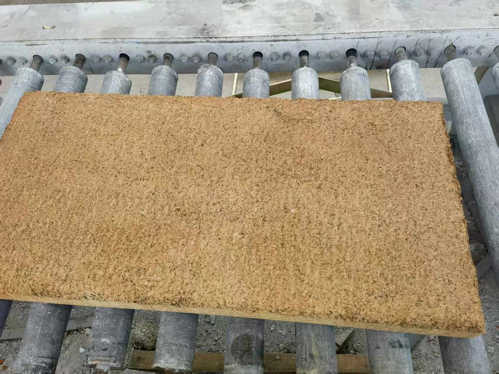 铜陵 菠萝面老石板，做旧仿古石，流水线生产加工