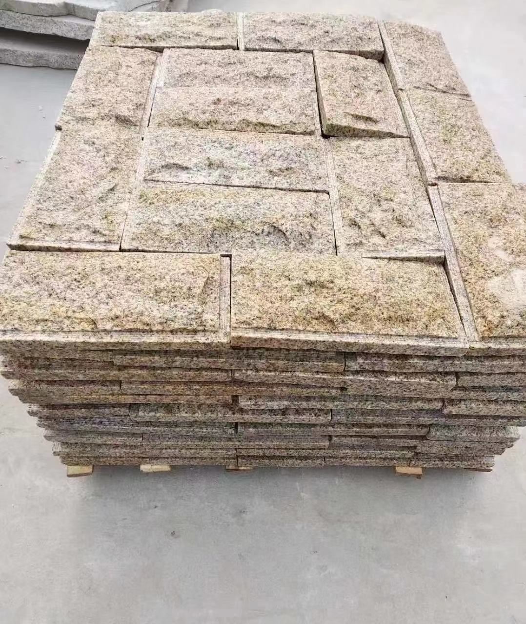 铜陵黄锈石蘑菇石